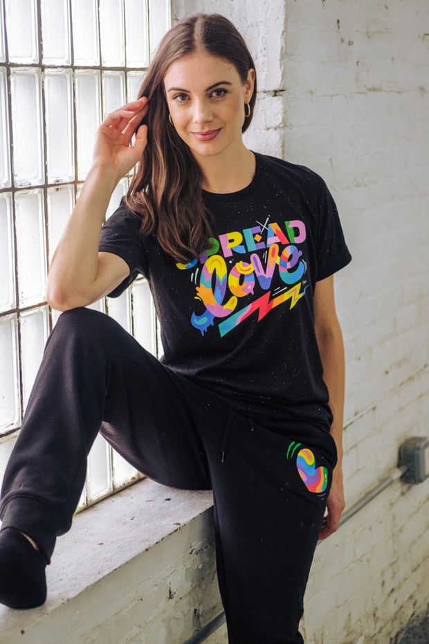 Love is THE VIBE Speckled Tee in black