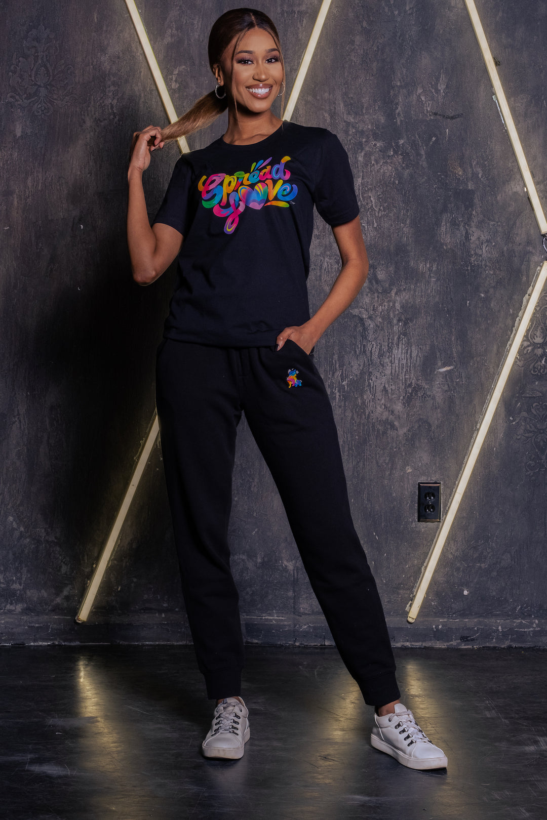 Spread Love X Jason Naylor Emotionlogo Tee in black